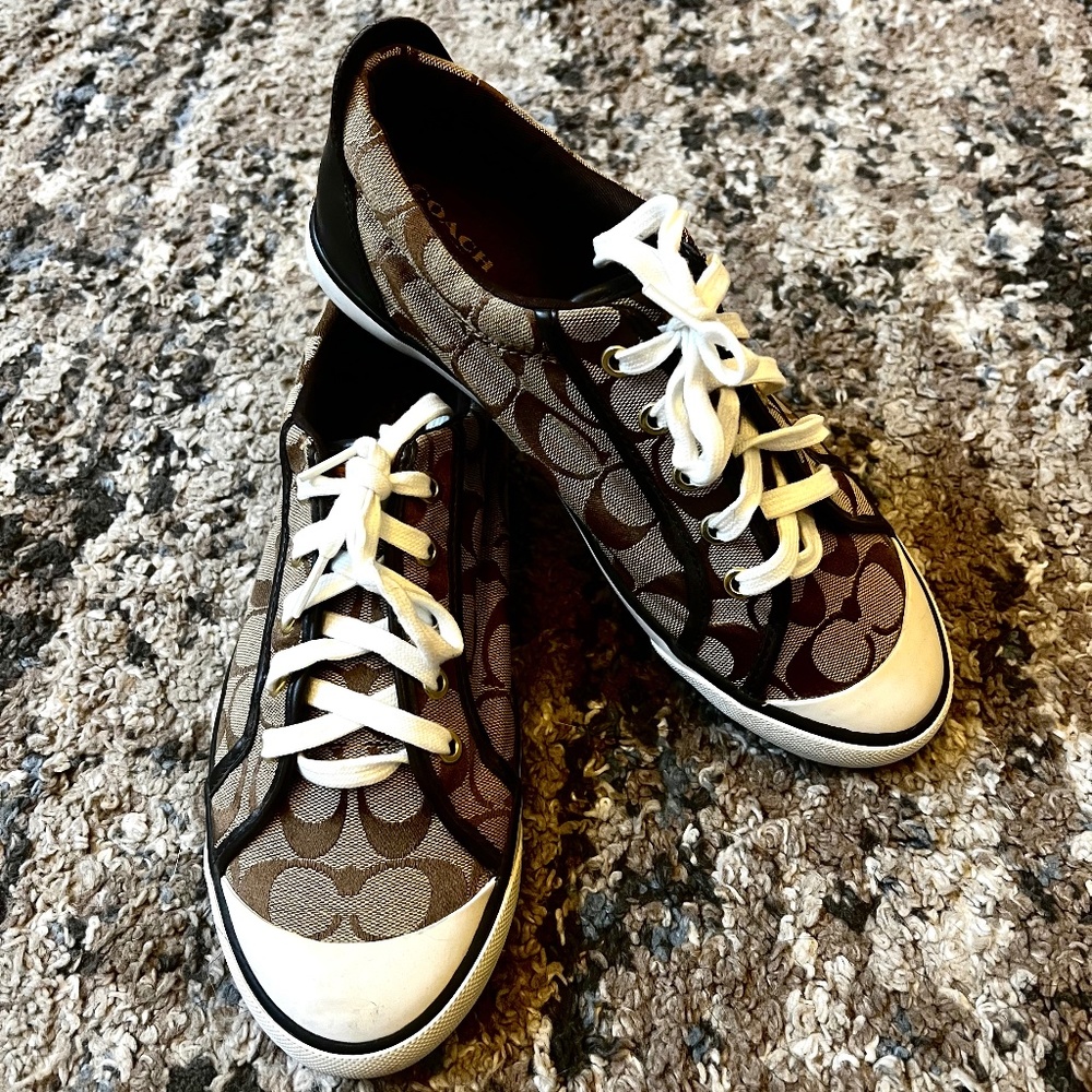 Womens - Coach - Size 10B